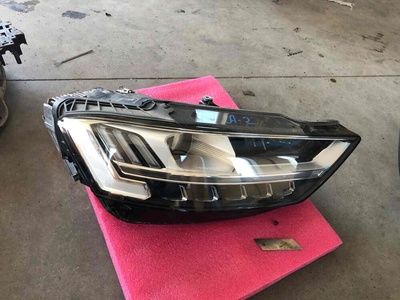 4N0941036 Sağ Far Audi A8 2018